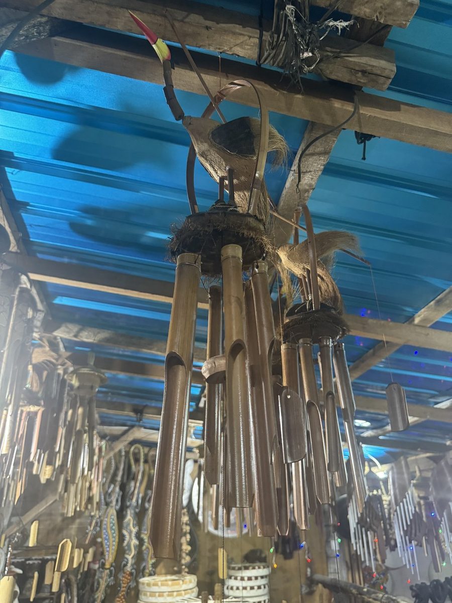 Click to view full-size Wind Chime Moving Bird photo 3