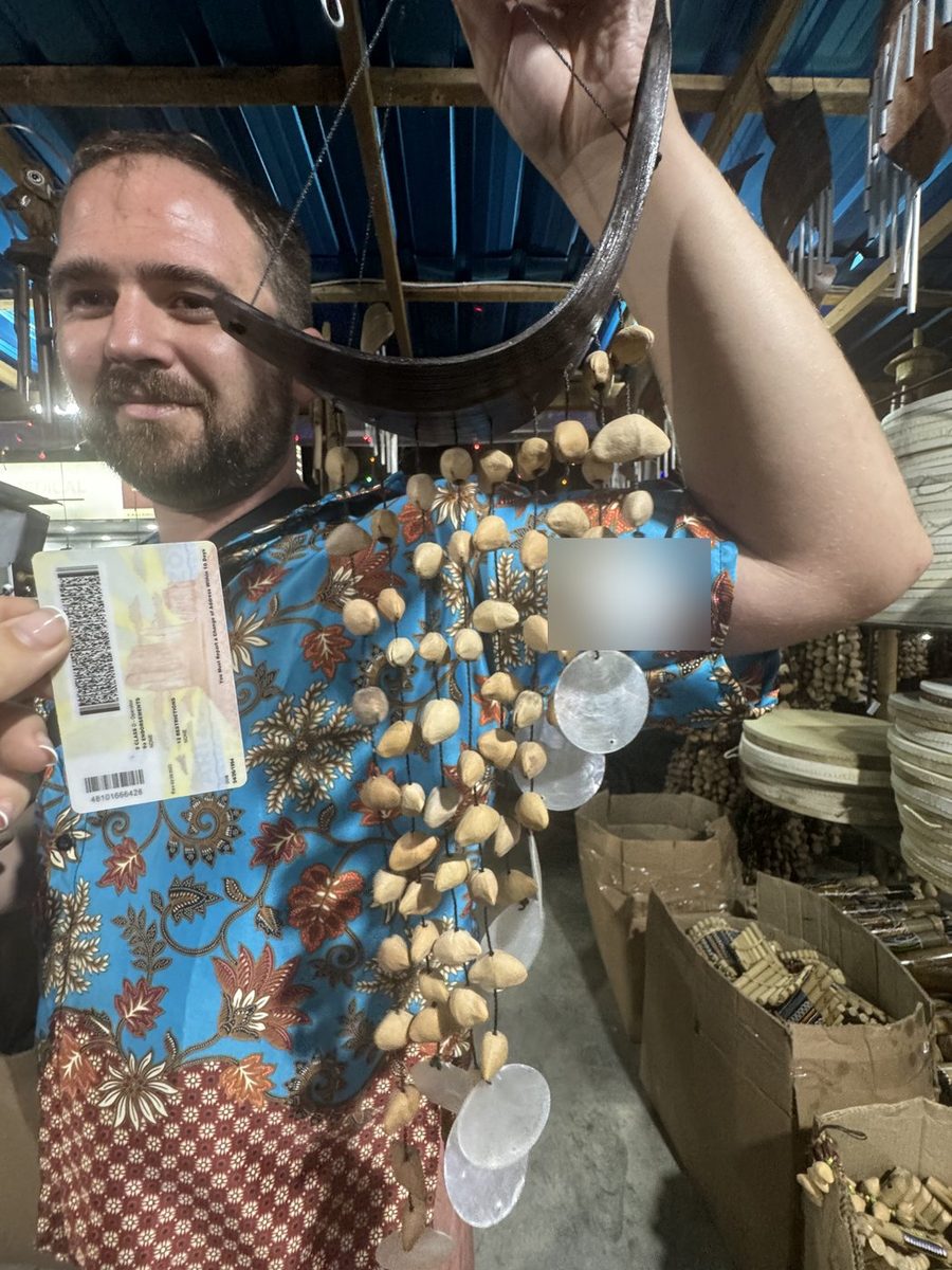 Click to view full-size Wind Chime Seeds & Coconut photo 2