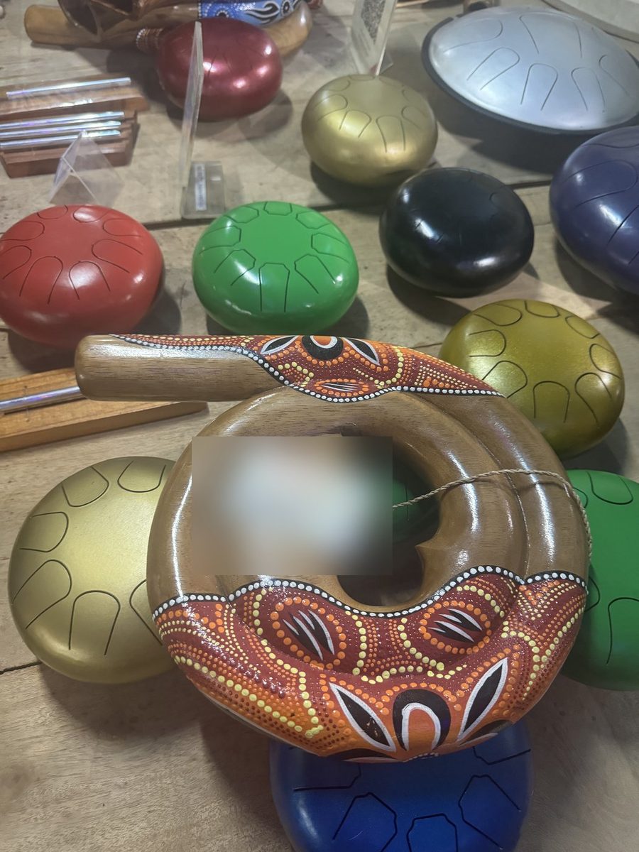 Click to view full-size Spiral Didgeridoo photo 3